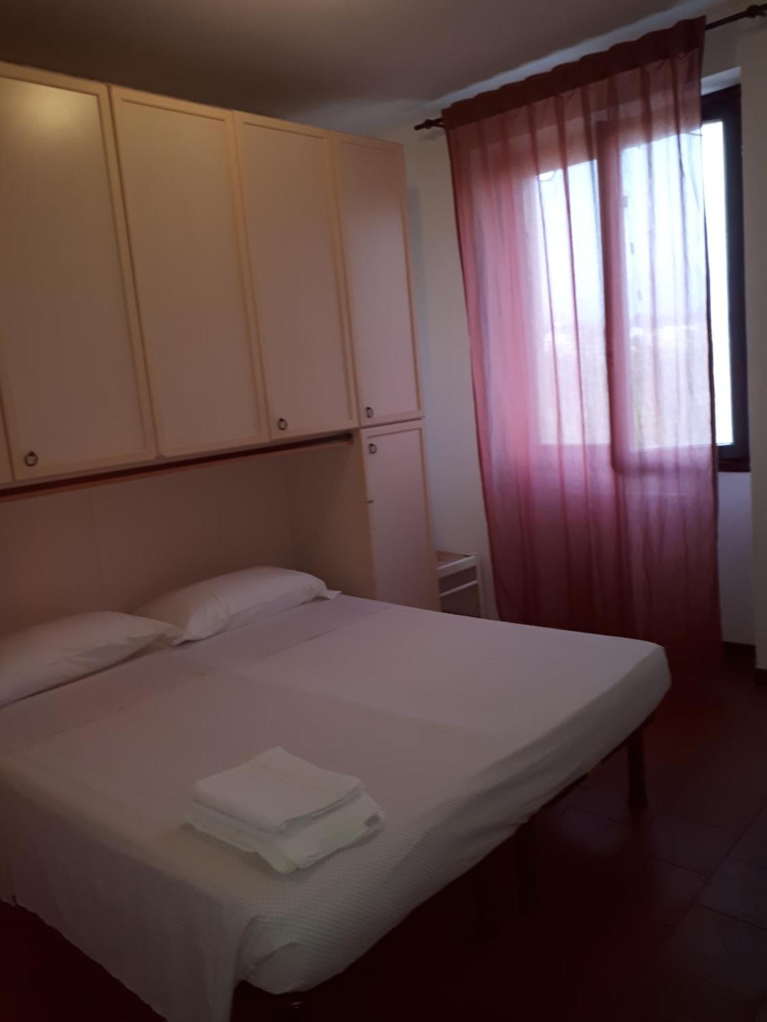 Apartamento Via Rose  Brescia Habitación foto